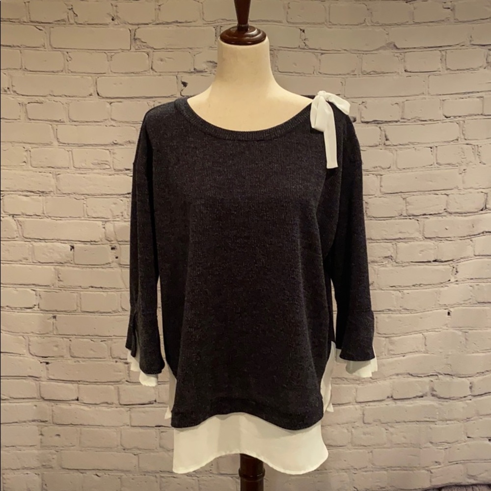 Bali Corp 3/4 Belle Sleeve knit top Bow/Shoulder